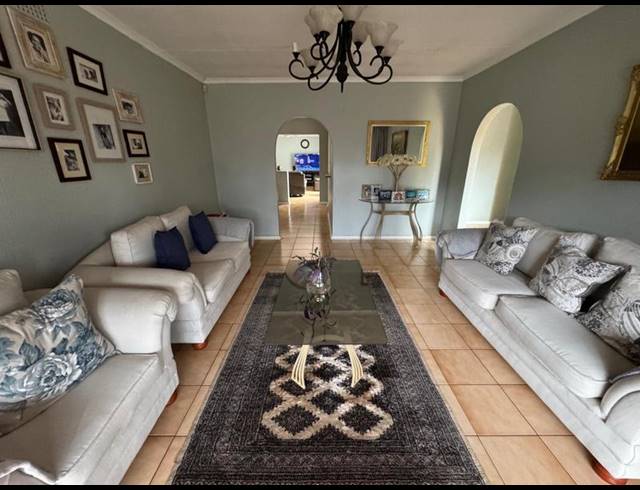 3 BEDROOM HOUSE FOR SALE IN BIRCH ACRES